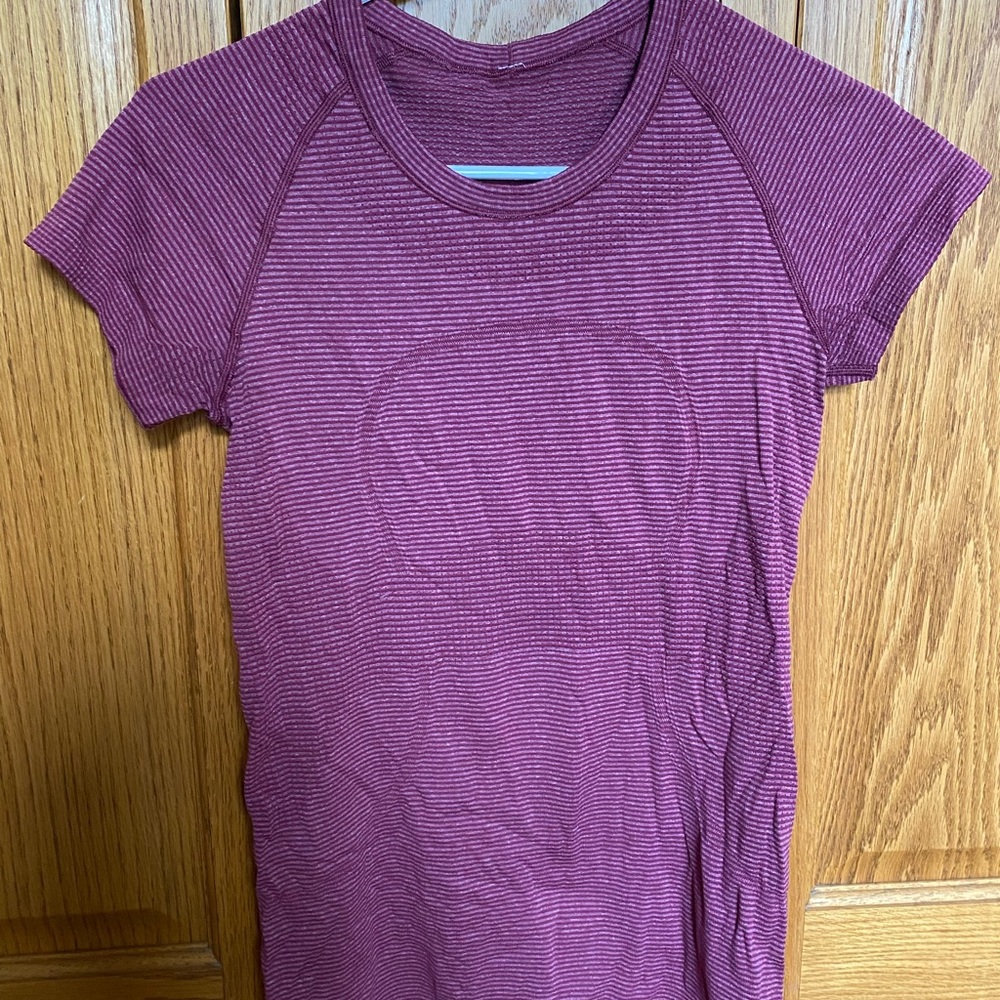 lululemon athletica Burgundy Striped Short Sleeve Tee